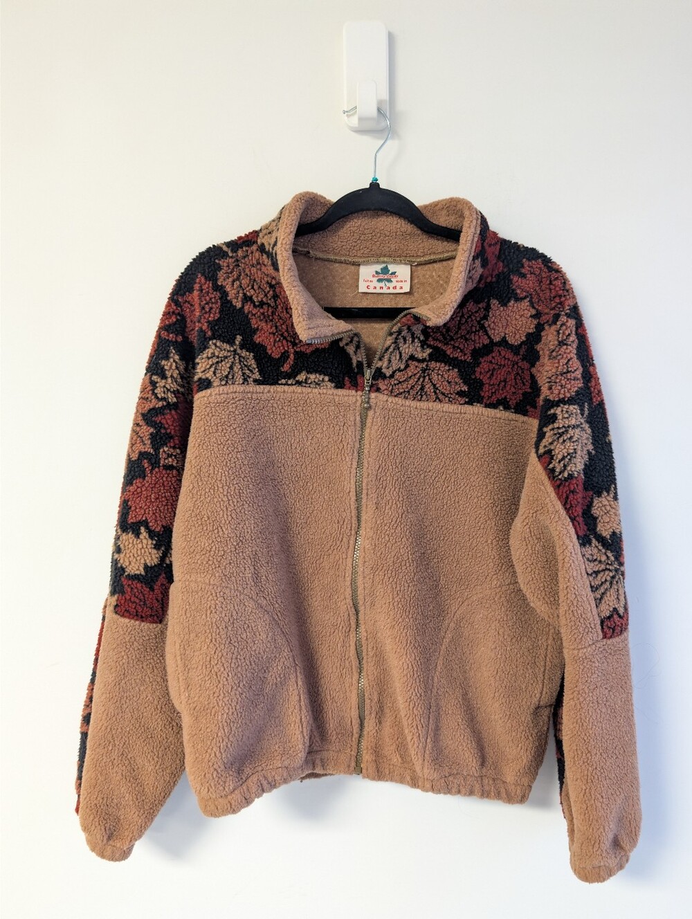 Vintage Cozy leaves print sherpa jacket